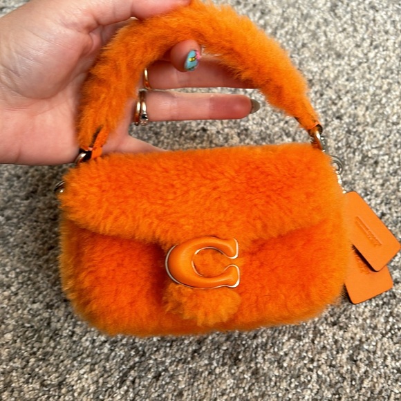 Coach - Picture 6 of 8